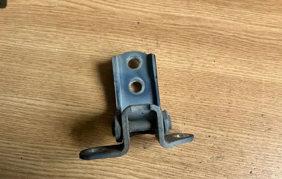 Toyota Yaris Front door upper hinge