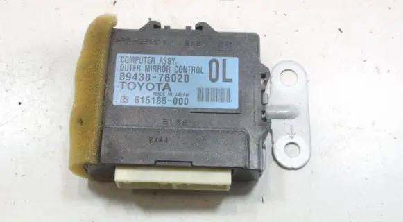 Lexus CT 200H Wing mirror control module 8943076020
