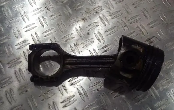 Seat Toledo I (1L) Piston with connecting rod