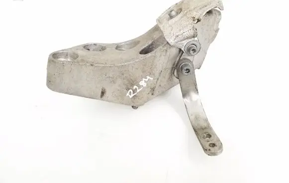 Maserati Quattroporte Engine mounting bracket
