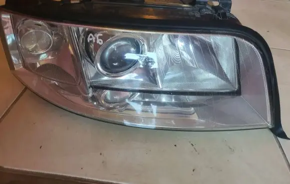 Audi A6 S6 C5 4B Headlight/headlamp 15593000