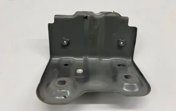 Renault Captur II Fender mounting bracket 663508999R
