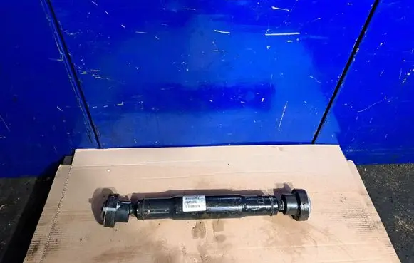 Mercedes-Benz R W251 Middle center prop shaft A2514100601