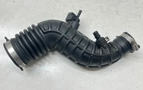 Nissan Pulsar Air intake duct part 165763ZU0A