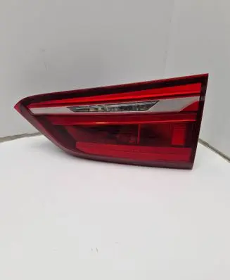 Tailgate rear/tail lights