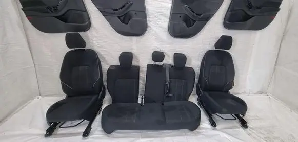 Ford Fiesta Seat set 