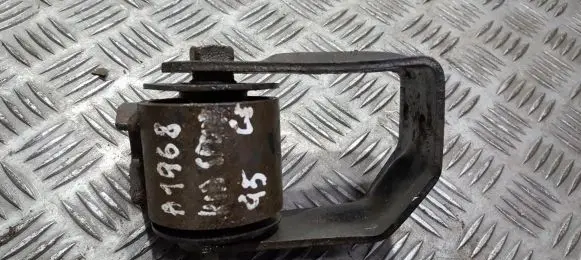KIA Sportage Engine mount bracket