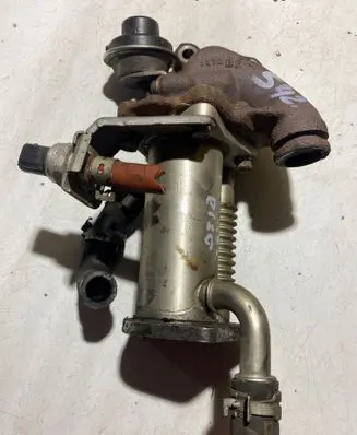 Nissan Qashqai EGR valve cooler 147355713R