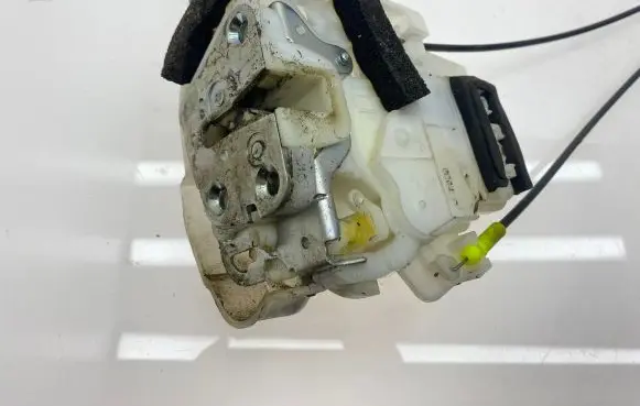 Subaru Forester SH Front door lock