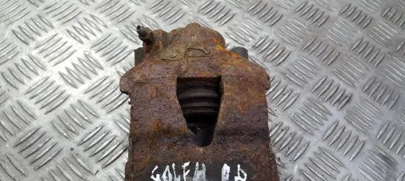 Volkswagen Golf IV Front brake caliper