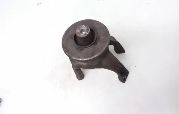 Volkswagen Transporter - Caravelle T5 Engine mount bracket 7H0199849AT