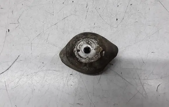 Volkswagen PASSAT B5 Front upper strut mount 