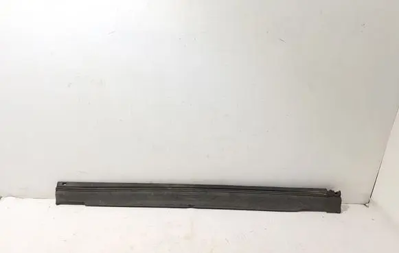 Volvo C40 Sill 32216803
