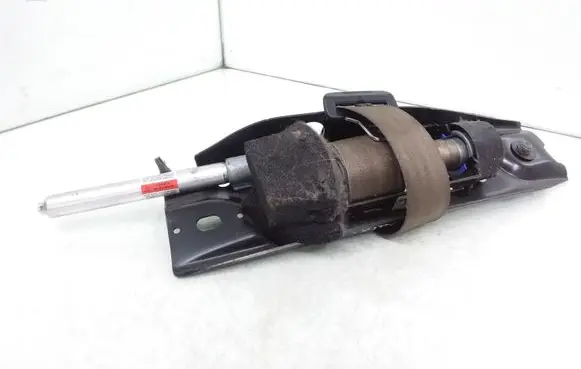 Volvo XC70 Front seatbelt 39860305