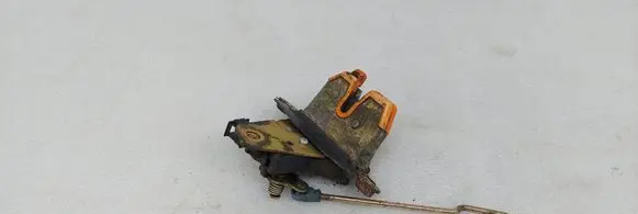Skoda Octavia Mk1 (1U) Tailgate/trunk/boot lock/catch/latch 1U9827501