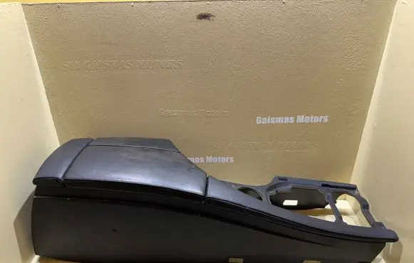 BMW 5 E60 E61 Armrest 7034086
