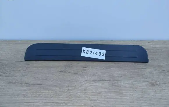 Mazda CX-7 Foot area side trim EG21687H0