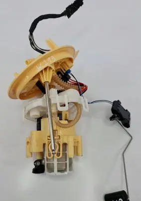 Mercedes-Benz E W213 In-tank fuel pump A2054705000