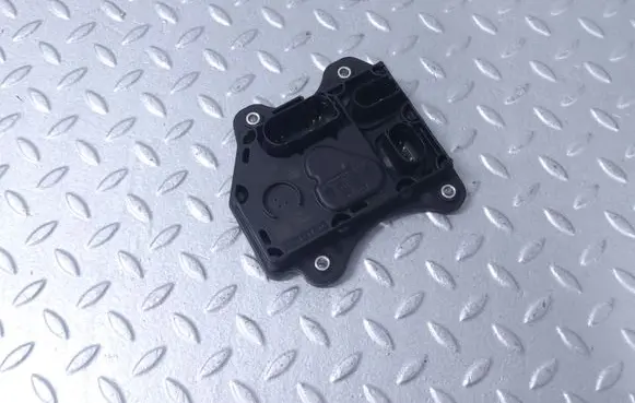 Land Rover Defender Transfer box differential control unit M8E27J426AC LR160875