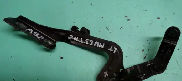Ford Galaxy Engine bonnet/hood hinges U16801