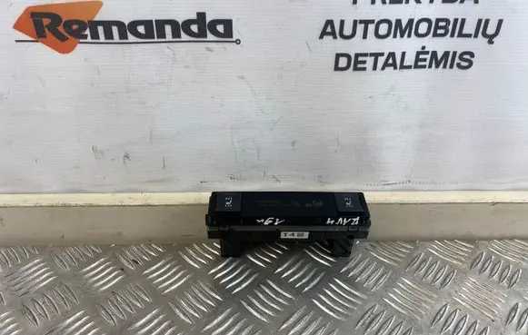 Toyota RAV 4 (XA50) Seat heating switch 8395042540