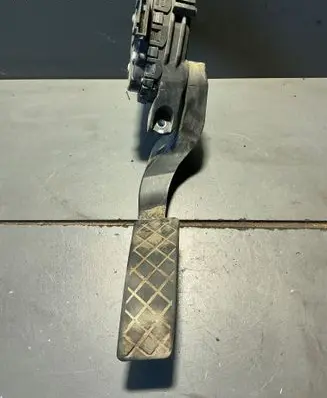 Audi A4 S4 B6 8E 8H Accelerator throttle pedal 8E1721523B