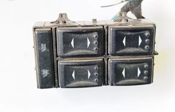 Ford Mondeo Mk III Electric window control switch 1S7T14A132BD