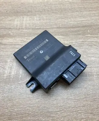 Audi A6 S6 C6 4F Gateway control module 4F0907468D