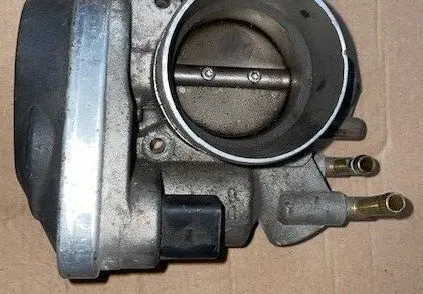 Audi A3 S3 8P Throttle body valve A2C53093430-KG