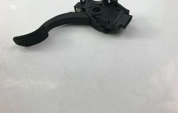 Volvo V70 Accelerator throttle pedal 6G929F836BD P1646