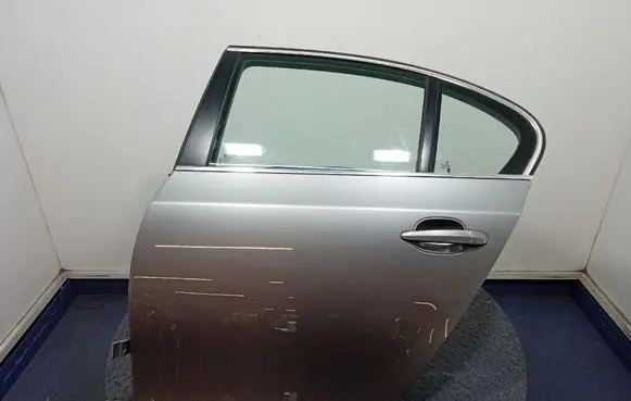 BMW 5 E60 E61 Rear door