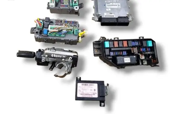 Honda Accord Engine ECU kit and lock set 0281015301 37820-RL0-G24