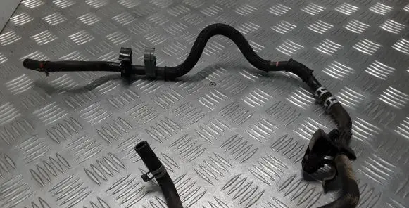 Toyota Land Cruiser (J150) Fuel line pipe