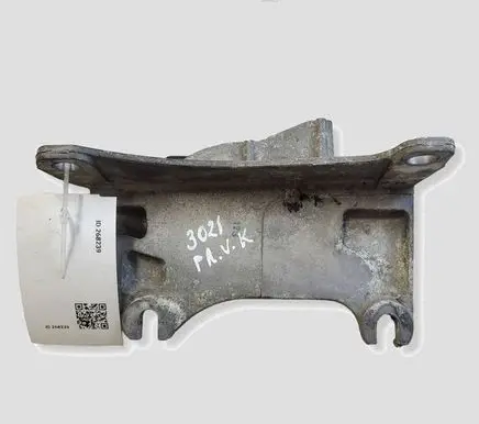 Renault Megane III Engine mount bracket
