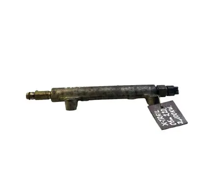 Nissan X-Trail T30 Fuel main line pipe