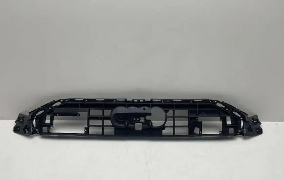 Audi A6 S6 C8 4K Front bumper upper radiator grill 4K0807233A