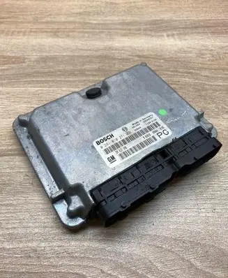 Opel Vectra B Engine control unit/module ECU 24417196 0281010271