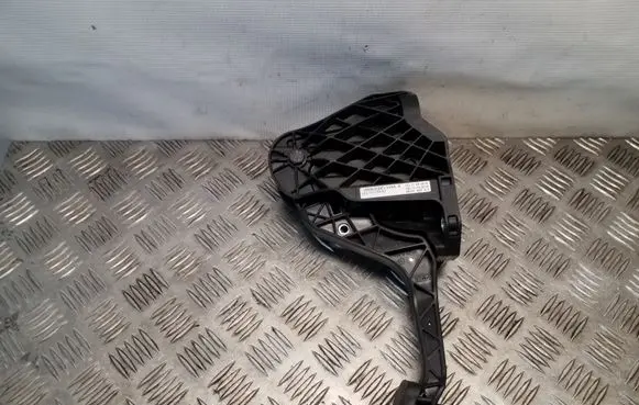 Clutch pedal