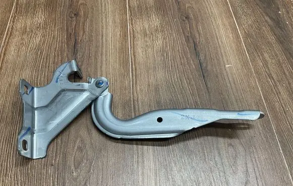 Mitsubishi Space Star Engine bonnet/hood hinges 5905A158