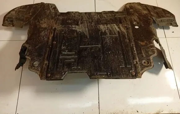 Opel Signum Engine splash shield/under tray 13140972