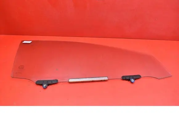 Toyota Auris E180 Front door window glass four-door 