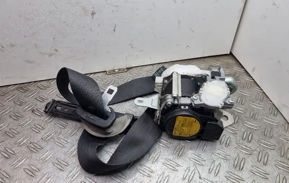 Lexus GS 300 350 430 450H Front seatbelt 7Q1610P 7J08280310 8237000090