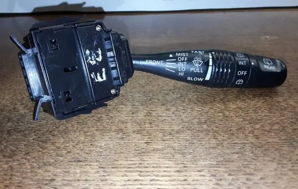 Mitsubishi Outlander Wiper control stalk 17D714