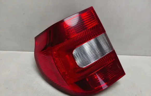 Skoda Yeti (5L) Rear/tail lights 5L0945095