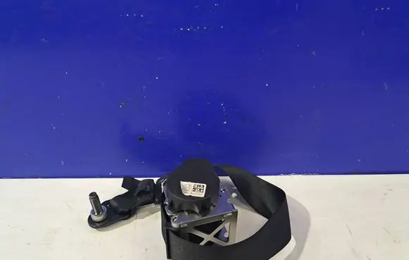 Maserati Ghibli Rear seatbelt 627041600