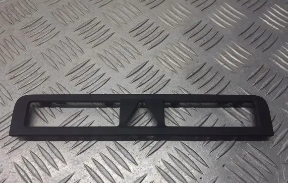 Audi A3 S3 8P Radio/GPS head unit trim 8P0863321B