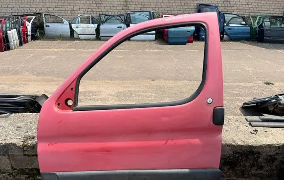 Door (2 Door Coupe)