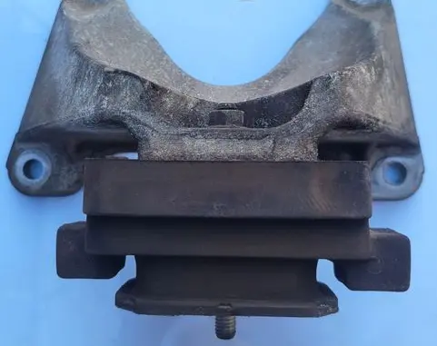 BMW 5 E60 E61 Gearbox mount 