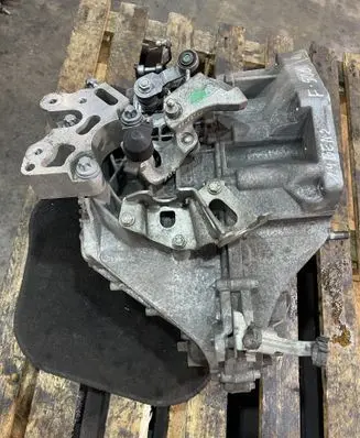 Manual 6 speed gearbox