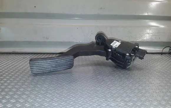 Hyundai i30 Accelerator throttle pedal 32700XXXXX